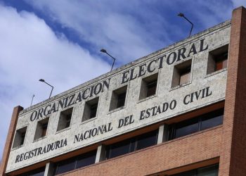 Registraduría avala firmas de tres nuevos precandidatos presidenciales