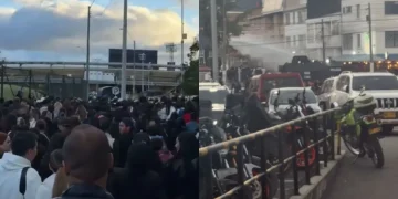 Caos y gases en el Movistar Arena: homenaje a Yeison Jiménez terminó antes de tiempo por disturbios