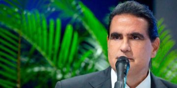 Delcy Rodríguez reconfigura su gabinete y aparta a Alex Saab del Gobierno