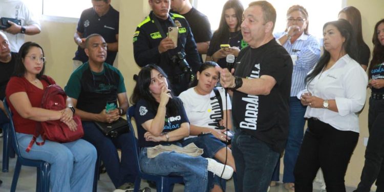 Distrito alista inicio de clases con Entornos Escolares Seguros y acompañamiento en los colegios