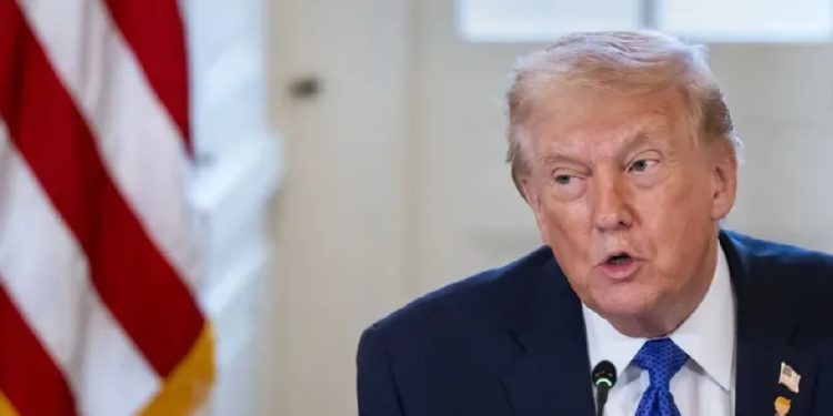 Trump evalúa nuevas acciones militares contra Irán en medio de protestas masivas