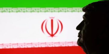 Trump pide seguir protestando y afirma que “la ayuda está en camino”; funcionario local señala 2.000 muertes