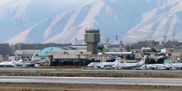 Irán cerró su espacio aéreo para todos los vuelos con excepción para los que han recibido un permiso previo