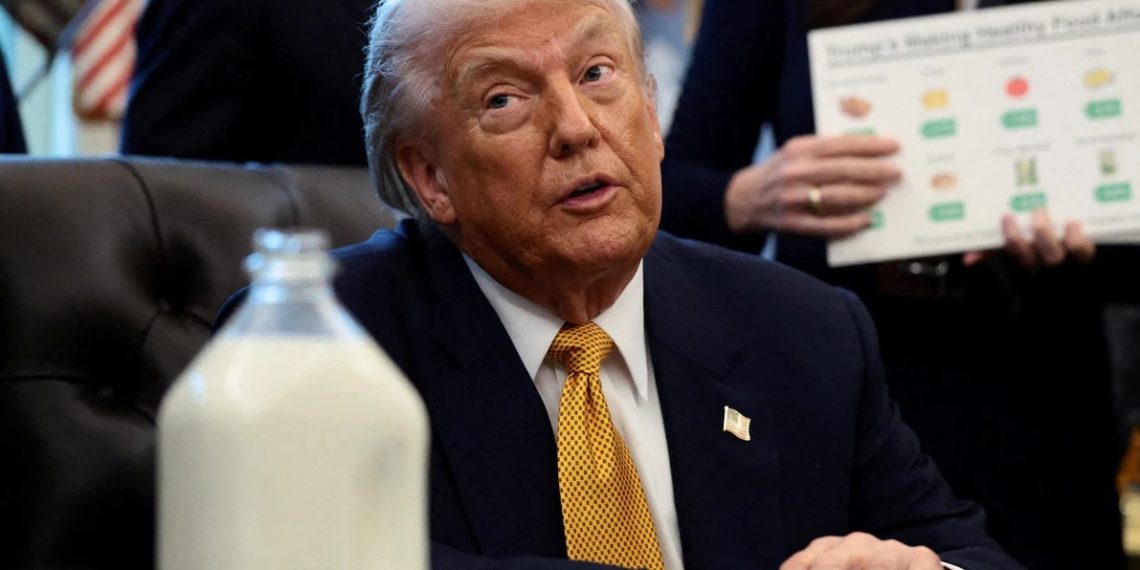 Donald Trump amenaza con aranceles a países que no respalden su plan sobre Groenlandia