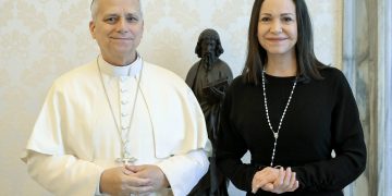Primeras imágenes del encuentro entre el Papa León XIV y María Corina Machado en el Vaticano