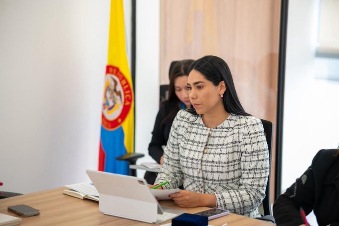 Carina Murcia desmiente rumores sobre su renuncia: “El Presidente no me la ha pedido”