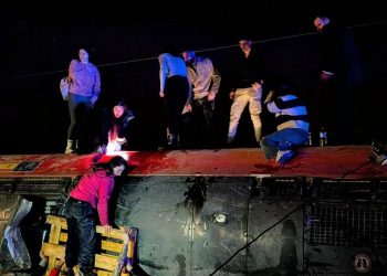 Al menos 21 muertos y decenas de heridos en descarrilamiento de trenes en Córdoba, España