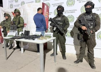 Frustran asalto a carro de valores en La Guajira: capturan a dos y hallan arsenal de guerra