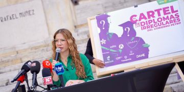 Catherine Juvinao denuncia presunto “cartel de diplomas” con recursos públicos