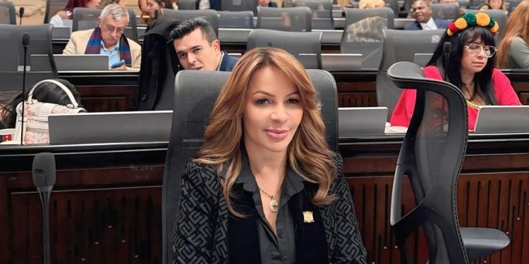 Ingrid Aguirre denuncia presiones y prácticas degradantes dentro de Fuerza Ciudadana