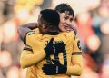 Jhon Arias lidera a los Wolves con gol y pase clave en la FA Cup