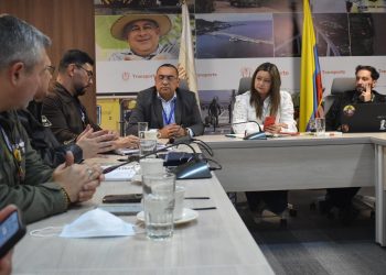Gobierno envía comisión para apoyar a familiares de víctimas de accidente aéreo