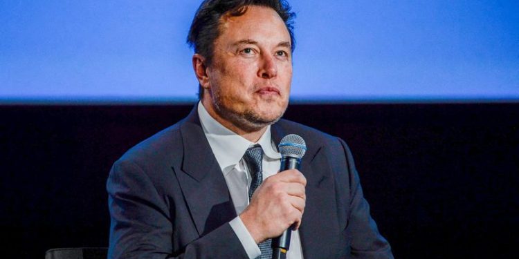 Elon Musk advierte sobre ChatGPT: «No permitas que tus seres queridos lo usen»