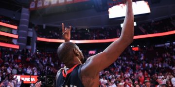 Durant decide sobre la hora, Oklahoma tropieza y Detroit se consolida