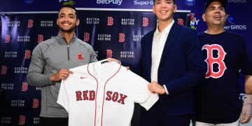Barranquilla celebra un nuevo sueño en Grandes Ligas: Harry Canedo firma con los Medias Rojas de Boston