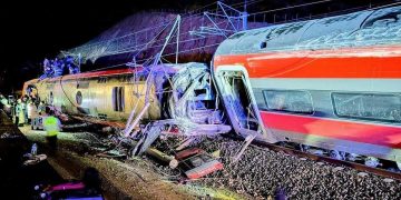 Tragedia en Adamuz: Descarrilamiento de dos trenes de alta velocidad deja al menos 10 muertos y 25 heridos
