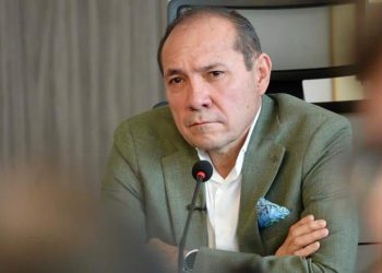 Antonio Sanguino responde a Fenalco y defiende el aumento del salario mínimo para 2026