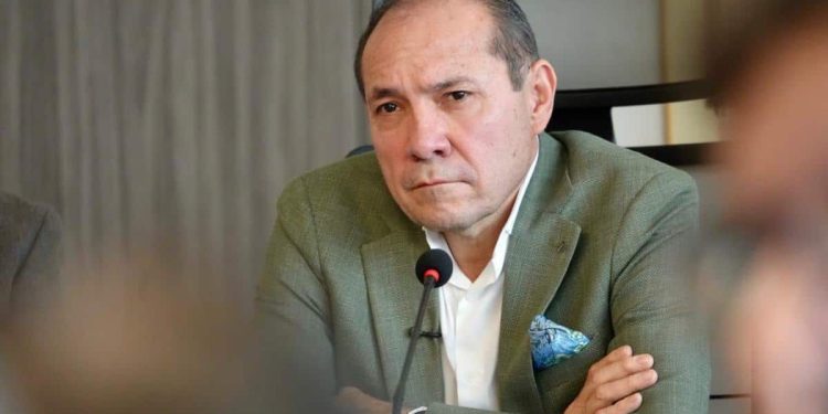 Antonio Sanguino responde a Fenalco y defiende el aumento del salario mínimo para 2026