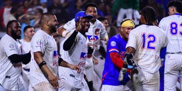 ¡Dramático final! Carlos Arroyo deja en el campo a Tigres y da la ventaja a Caimanes en el playoff