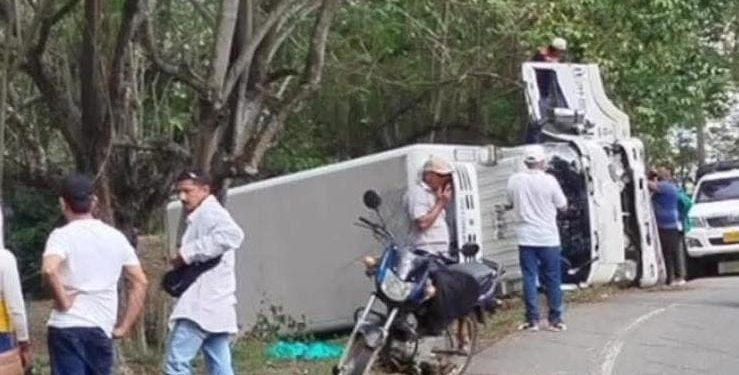 Accidente en la vía Pueblo Nuevo – Planeta Rica deja a pareja gravemente herida