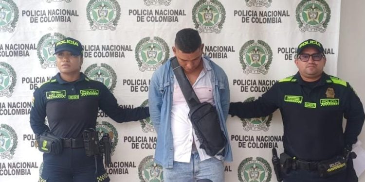 Capturan en flagrancia a hombre por hurto a vehículo en Magangué