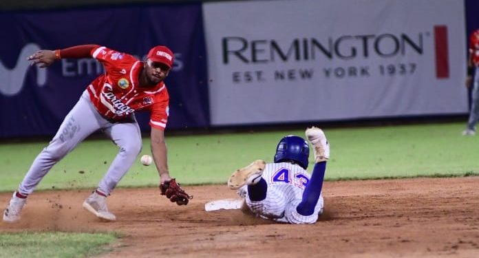 Caimanes asegura el liderato y arrancará la final del béisbol profesional en casa
