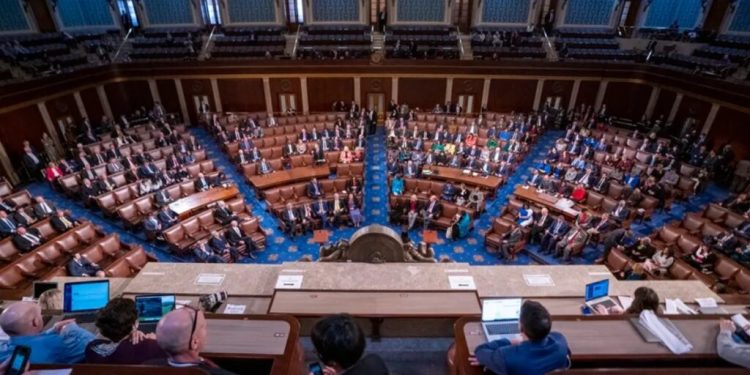 Cámara baja de EE.UU rechazó iniciativa para impedir más acciones militares en Venezuela