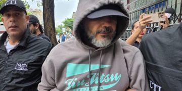 “Mírame a los ojos”: el desgarrador reclamo de la madre de Valentina al presunto feminicida