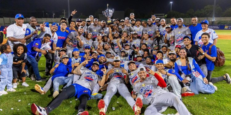 ¡Histórico! Caimanes de Barranquilla logra su tercer título consecutivo y suma 15 coronas en el béisbol colombiano