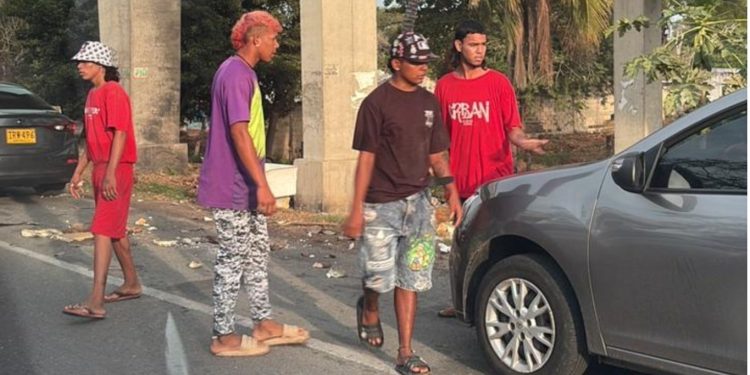 Denuncian extorsión a conductores a pocos metros del peaje Barranquilla-Ciénaga