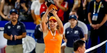 María Camila Osorio celebra en Manila su primer título WTA 125