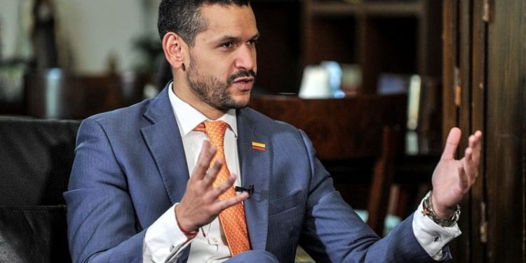 Daniel Palacios se retira de la “Gran Consulta por Colombia” por falta de inclusión