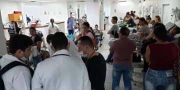 “Liquidar las EPS agravaría el colapso”: pacientes, hospitales y exministros le responden a Petro por sus advertencias