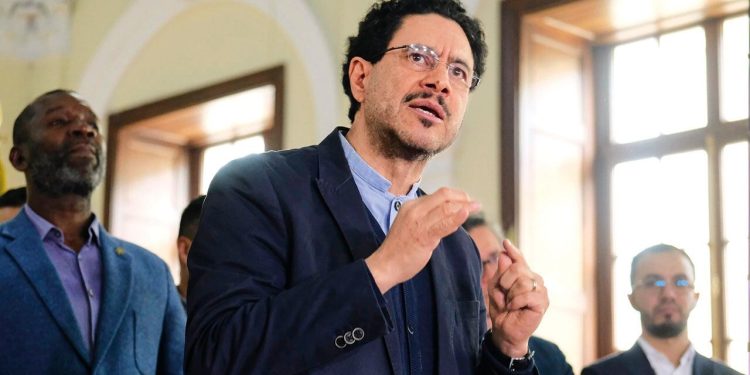 Exregistrador solicita a la Registraduría rechazar eventual inscripción de Iván Cepeda en consulta interpartidista