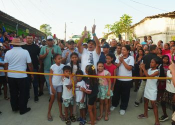 “Esto es dignidad para nuestra gente”: alcalde Char entregó nuevas vías en el barrio 7 de Abril