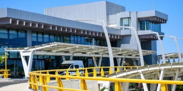 Alcaldía de Barranquilla solicita asumir operación del aeropuerto Ernesto Cortissoz