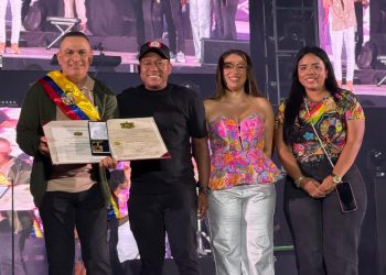 Hilton Escobar recibe exaltación nacional “Juan José Nieto Gil” por su impacto social y cultural