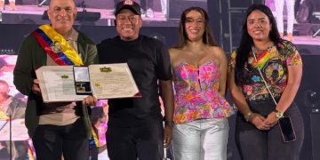 Hilton Escobar recibe exaltación nacional “Juan José Nieto Gil” por su impacto social y cultural