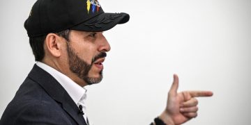 ELN declara “objetivo militar” al candidato presidencial Abelardo De La Espriella, alerta su campaña 