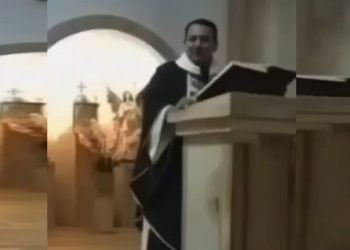 “Usted es un blasfemo, no se meta con la fe”: sacerdote católico cuestiona a Gustavo Petro, presidente de la República