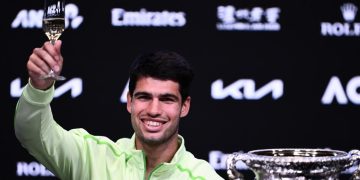 Alcaraz completa el Grand Slam y silencia las dudas con una victoria histórica en Australia