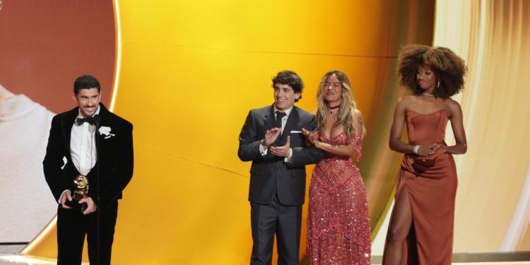 Kendrick Lamar lidera los Grammy 2026 y Bad Bunny hace historia con su álbum en español