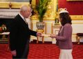 Embajadora de Colombia entrega cartas credenciales al rey Carlos III en Londres