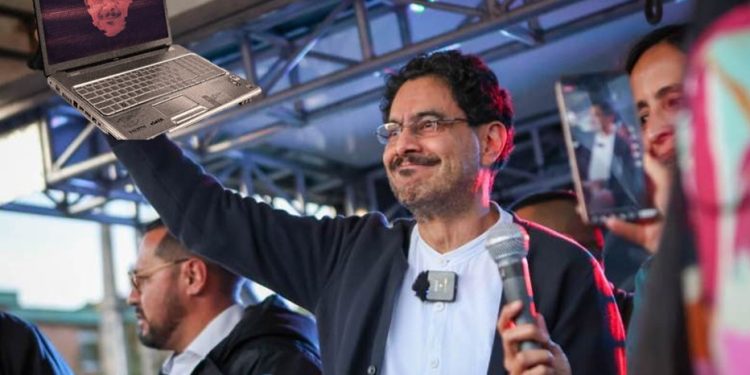 Fact checking: computadores de Raúl Reyes y la mención de Iván Cepeda