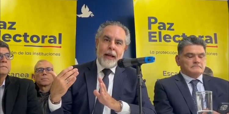 “El Gobierno no compite en estas elecciones”: Benedetti tras reunión con el Procurador