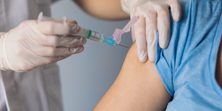 Minsalud refuerza vacunación y vigilancia ante tres casos sospechosos de sarampión en Colombia