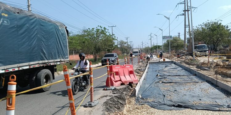Avanzan trabajos de recuperación en la avenida Circunvalar, sector Villa Polvorín