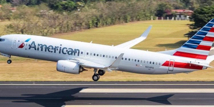 Aerocivil dice no haber sido informada de avión de American Airlines con impactos de bala