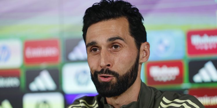 “No podemos poner a la víctima de provocador”: Arbeloa respalda a Vinicius
