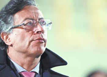 Petro asegura continuidad del salario mínimo vital mientras se revisa suspensión judicial